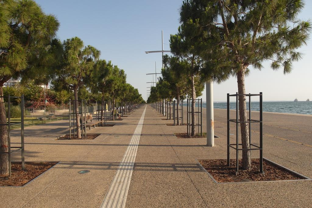 Rino Thessaloniki Apartments Екстер'єр фото